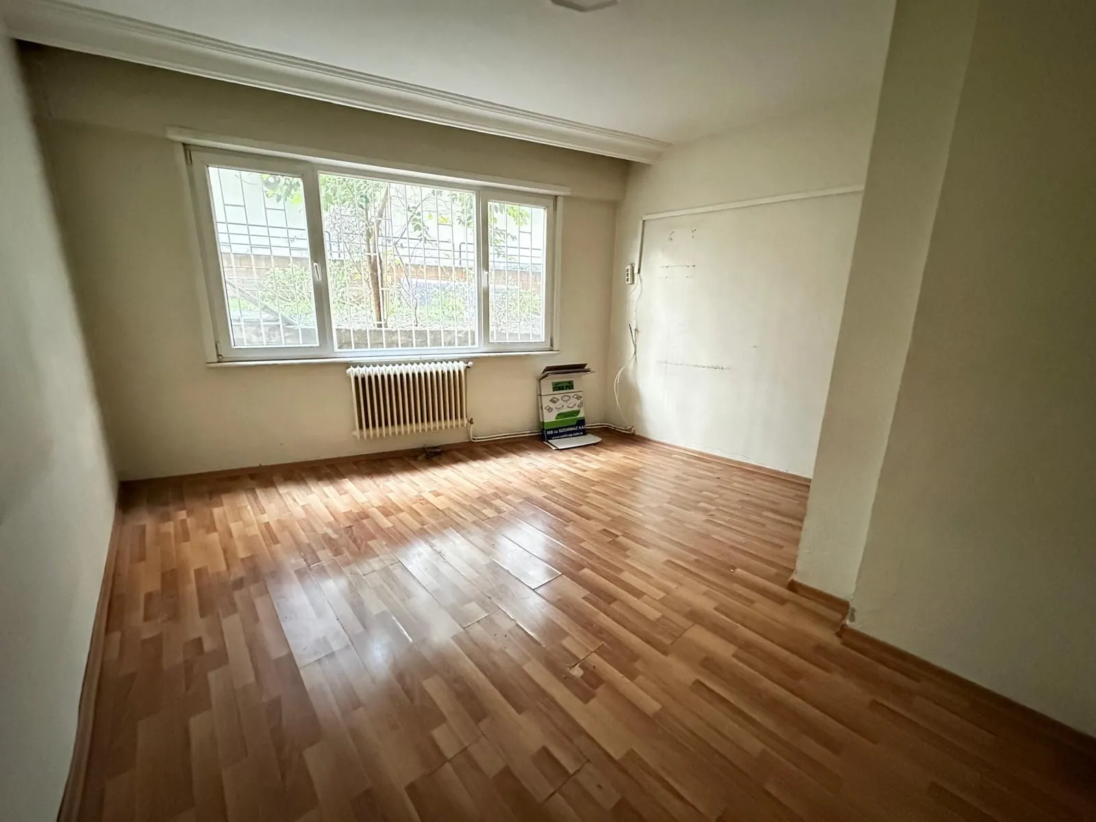 ÜÇEL BOSTANCI'DAN MERKEZİ KONUMDA AYRI MUTFAKLI KELEPİR 2+1!!